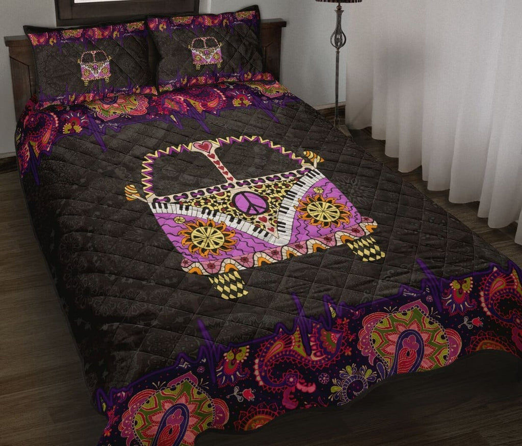 Hippie Quilt Bedding Set - Open Mind Quilted Bedspread