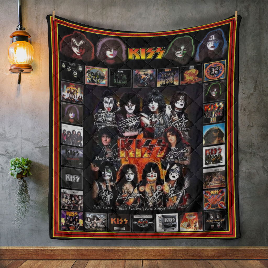 KISS Quilt Blanket - GNE 2039