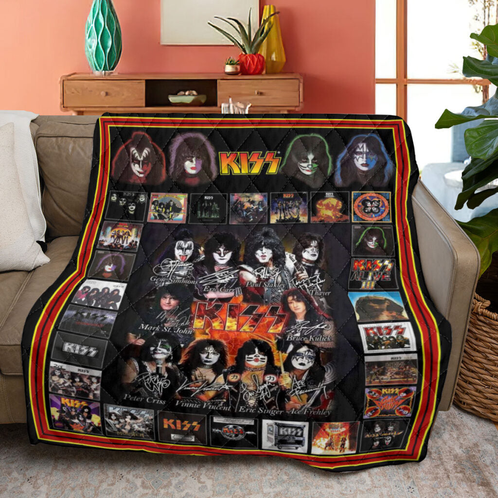 KISS Quilt Blanket - GNE 2039