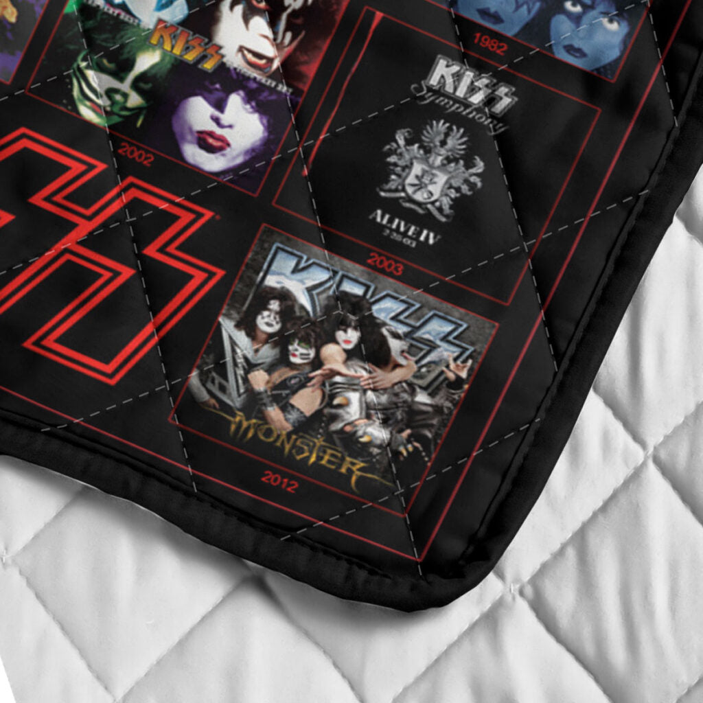 KISS Quilt Blanket - GNE 2243