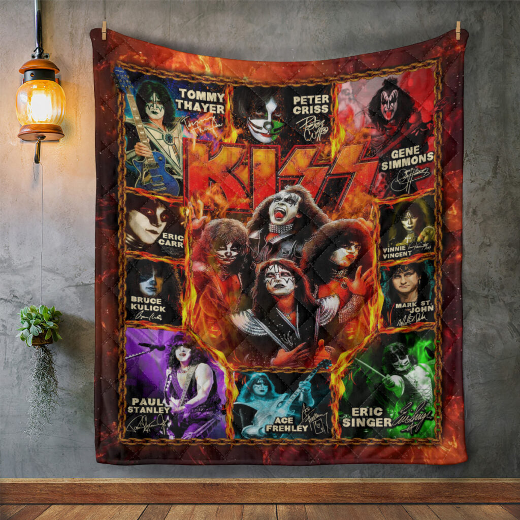 KISS Quilt Blanket - GNE 2326