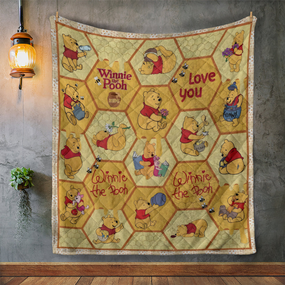 Winnie-the-Pooh Quilt Blanket - TMTHU6401