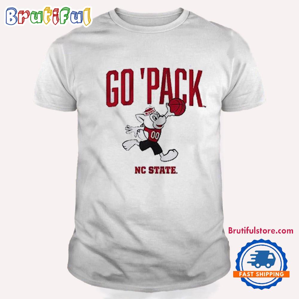 Nc State Wolfpack Go ‘pack Mascot Court T Shirt